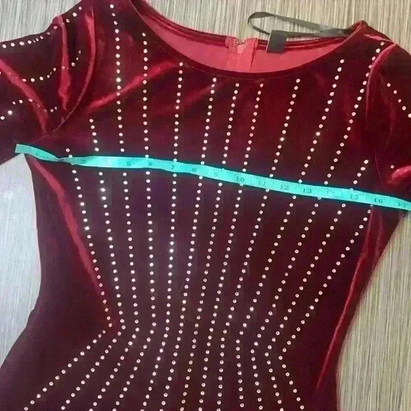 Windsor Burgundy Mei Heat Up The Night Long Fitted Sleeves Mini Dress Size S-M - Picture 4 of 8